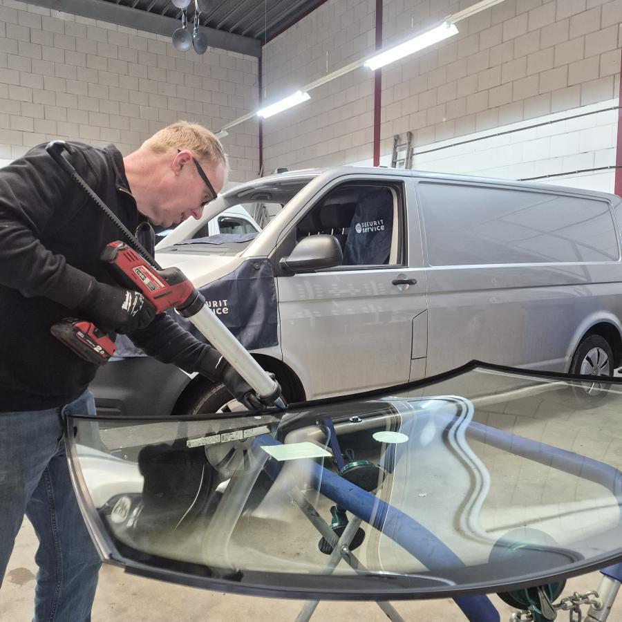 Autoglas reparatie Van Der Burg