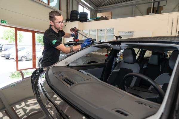 Stagiair autoruit­monteur 